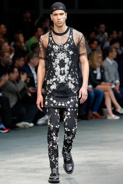 Look 54